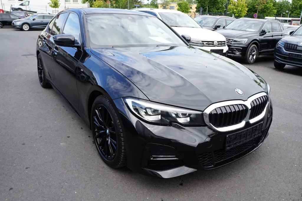 BMW 318 D M SPORT*LIVE COCKPIT PLUS*KAMERA*LED* Image 3