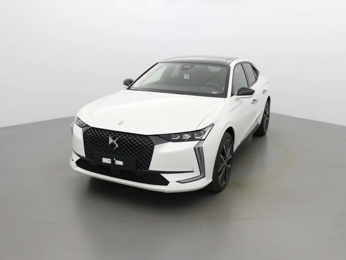 Ds DS4 E-TENSE 225 PERFORMANCE LINE+ Image 1